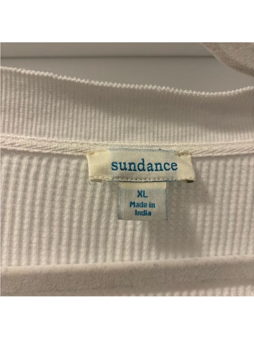 ⛱️Sundance - White Short Sleeve Waffle Knit Henley - XL - Picture 3 of 5
